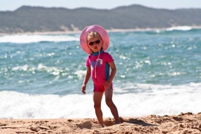 LITTLE GIRL ON THE BEACH