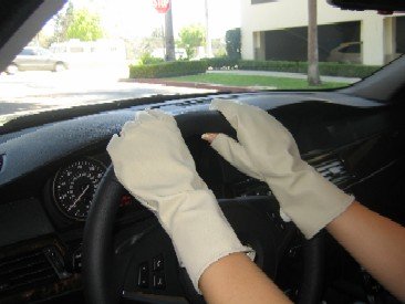 Driving gloves